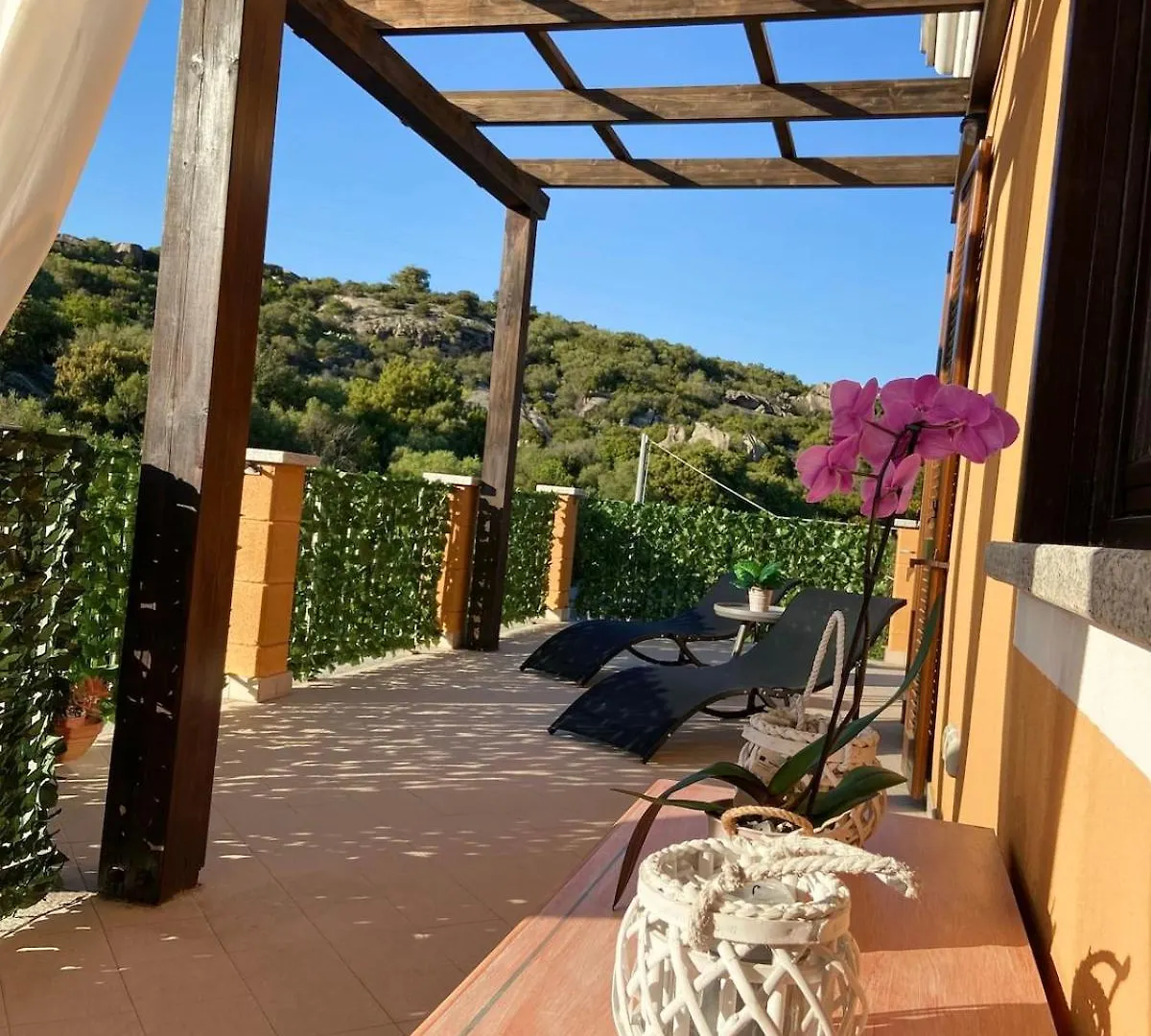 Charming Apartment With Dreamy Terrace アルツァケーナ