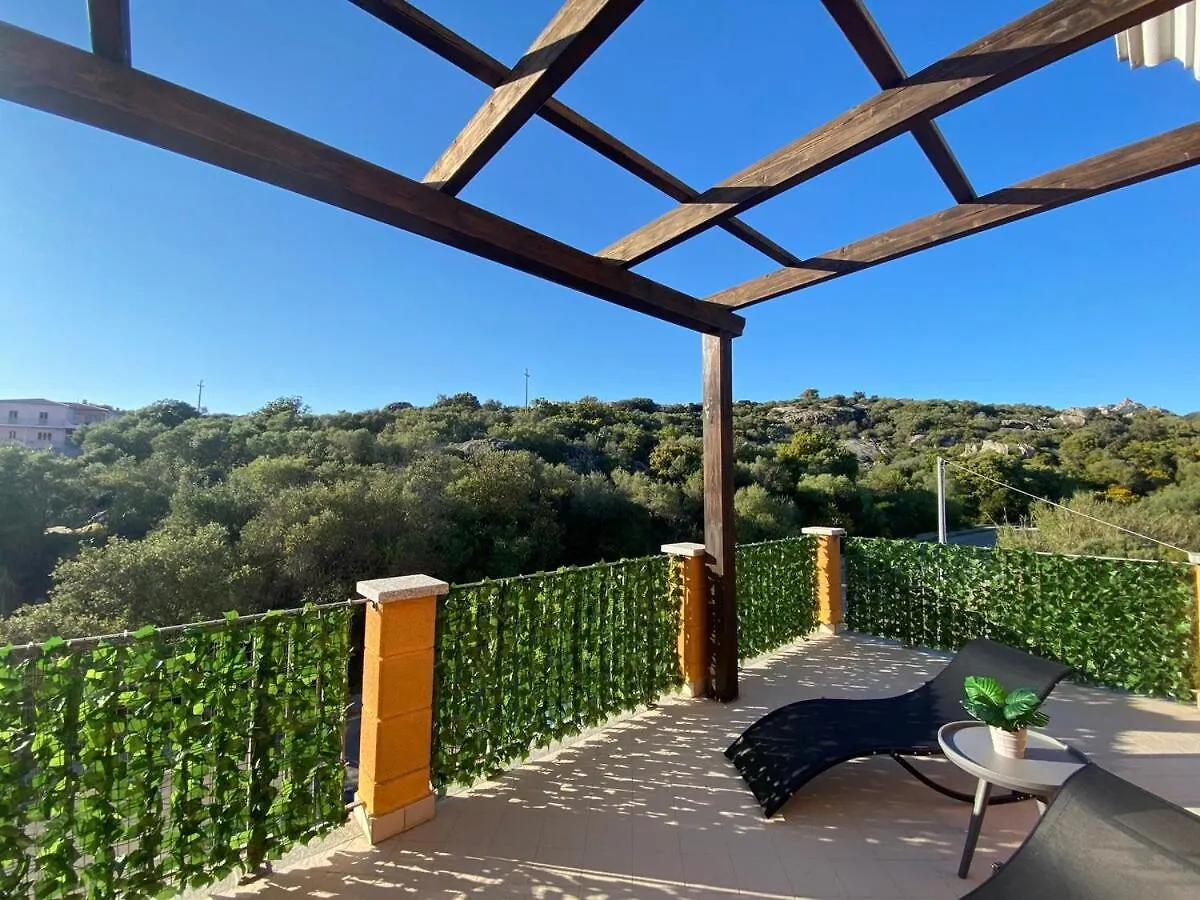 Charming Apartment With Dreamy Terrace Arzachena