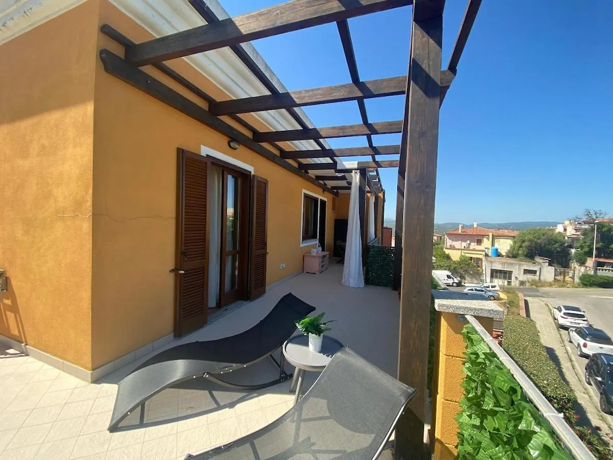 Charming Apartment With Dreamy Terrace Arzachena Italia