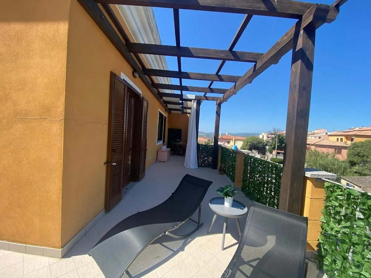 Charming Apartment With Dreamy Terrace アルツァケーナ
